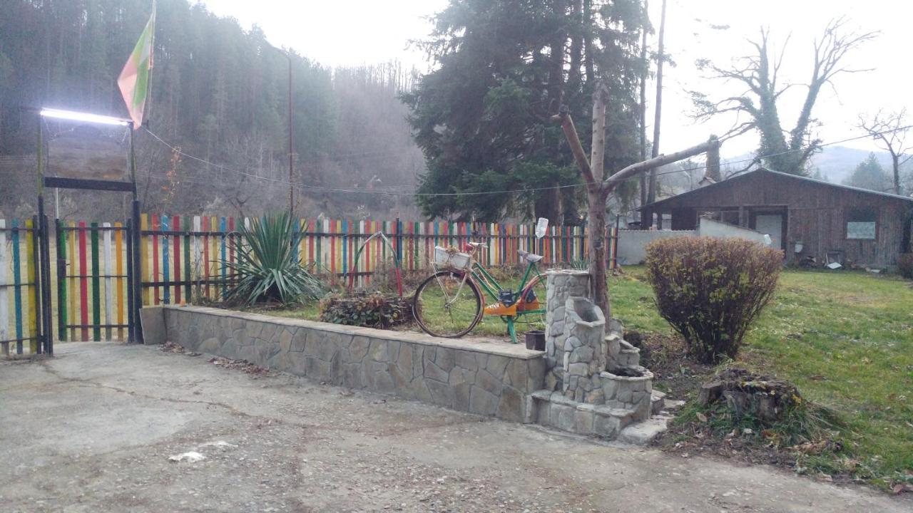 Къща За Гости Дъга Cherni Osum Ngoại thất bức ảnh