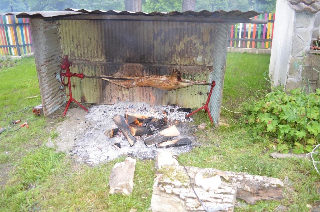 Къща За Гости Дъга Cherni Osum Ngoại thất bức ảnh